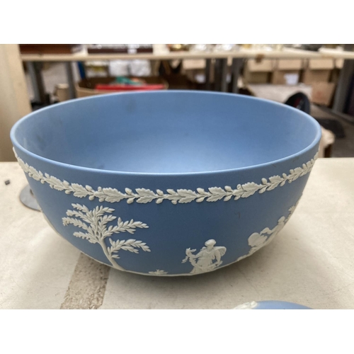 29 - A collection of Wedgwood Jasperware to include terracotta trinket box, 20cm pale blue bowl etc.