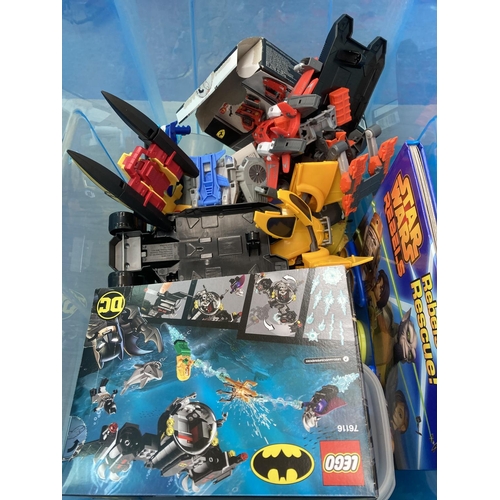 86 - A collection of toys to include Lego, Hasbro Kre-o Create It Transformers etc.