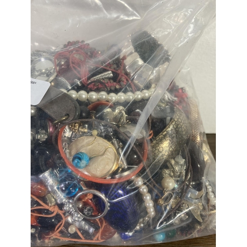 108 - Approx. 4kg of costume jewellery