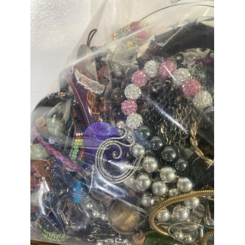 109 - Approx. 5kg of costume jewellery