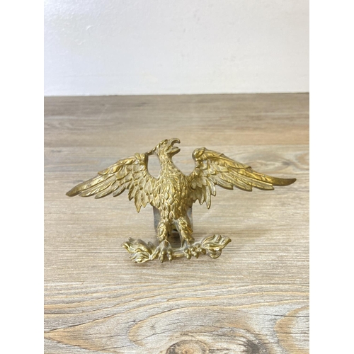 192 - A Victorian William Tonks & Sons brass eagle door pull - approx. 9.5cm high x 18cm wide
