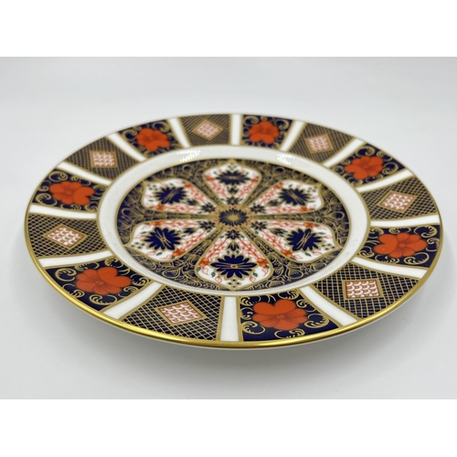 8 - A Royal Crown Derby 1128 Old Imari 21.5cm plate