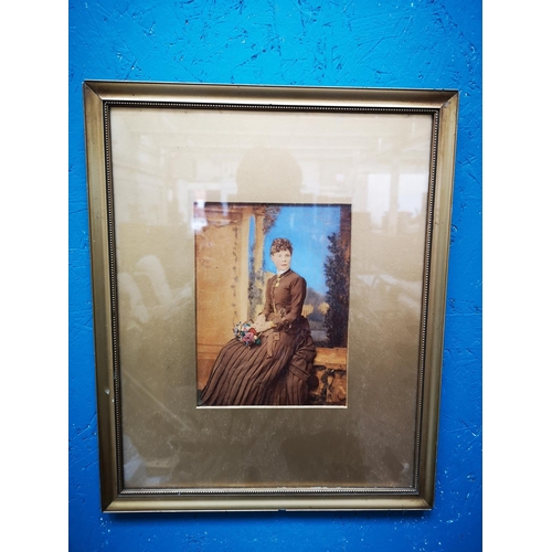 422 - A Victorian gilt framed photograph - approx. 41cm x 34cm wide