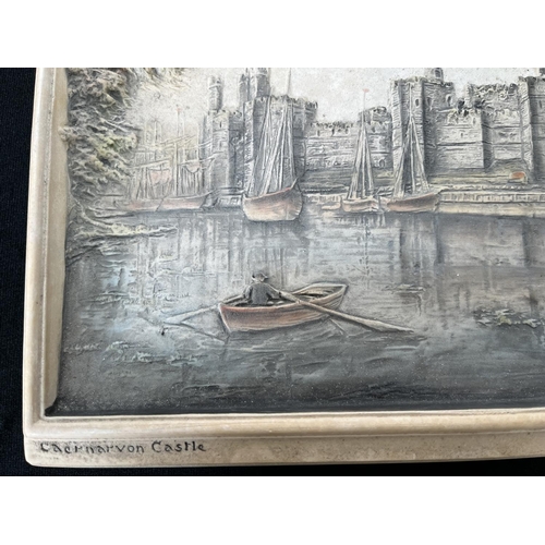 233 - A Bossons Ivorex Caernarvon Castle sample chalkware wall plaque