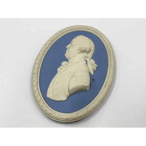 275 - A cased Wedgwood pale blue Jasperware Josiah Wedgwood limited edition 181 of 1,000 cameo plaque - ap... 