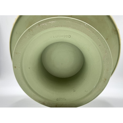 287 - A Wedgwood sage green Jasperware pedestal bowl - approx. 20cm diameter and 13cm high