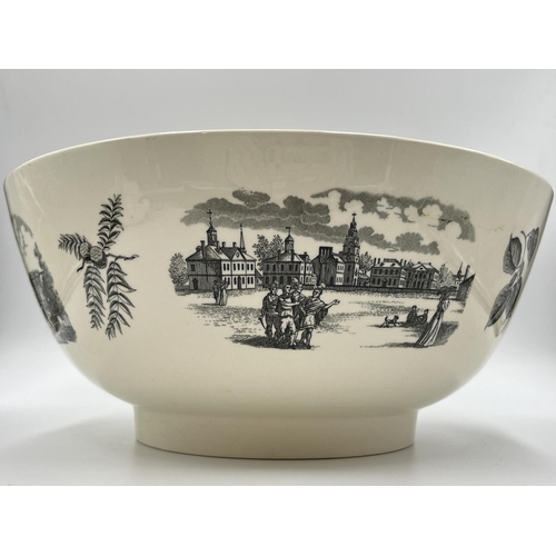 311 - A Wedgwood The Philadelphia Bowl - approx. 14cm high x 31cm diameter