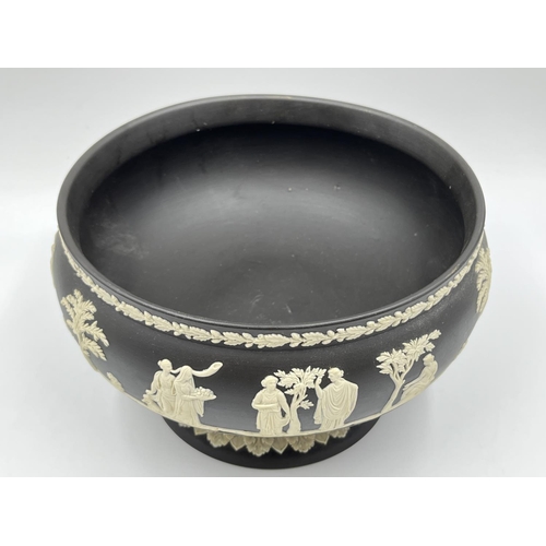 316 - A Wedgwood black Jasperware pedestal bowl - approx. 13cm high x 20cm diameter