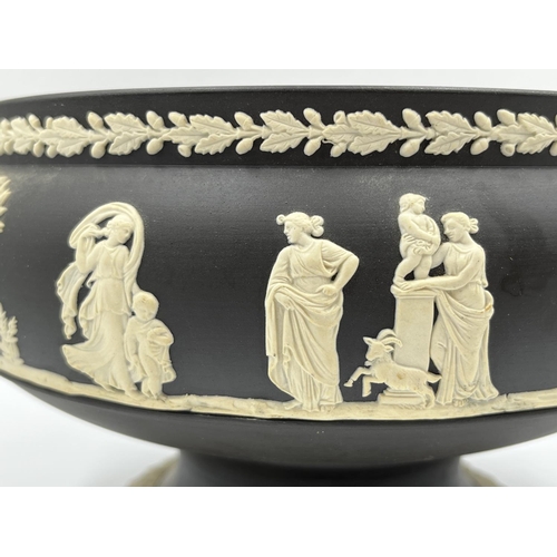 316 - A Wedgwood black Jasperware pedestal bowl - approx. 13cm high x 20cm diameter