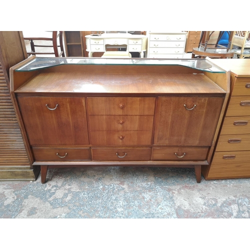 29 - A mid 20th century Wrighton walnut sideboard - approx. 95cm high x 138cm wide x 45cm deep