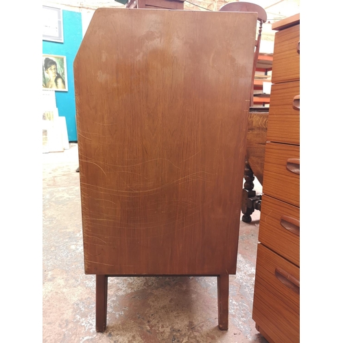 29 - A mid 20th century Wrighton walnut sideboard - approx. 95cm high x 138cm wide x 45cm deep