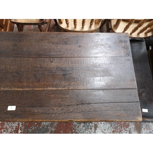 86 - A George III oak mule chest - approx. 79cm high x 123cm wide x 54cm deep