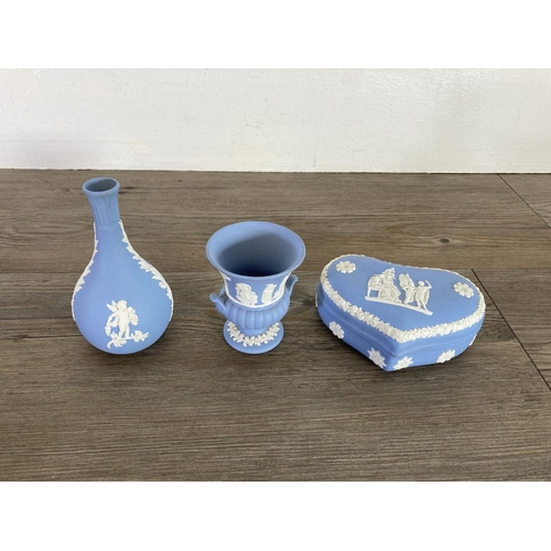 362 - Twelve pieces of Wedgwood Jasperware, ten pale blue and two black