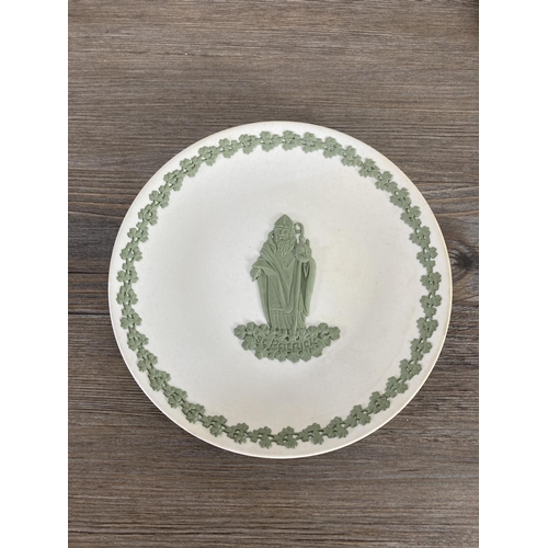 349 - Six pieces of Wedgwood pale blue on white and sage green on white Jasperware to include 20cm bowl et... 