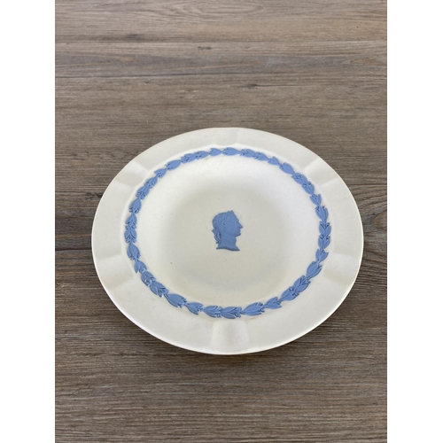 349 - Six pieces of Wedgwood pale blue on white and sage green on white Jasperware to include 20cm bowl et... 