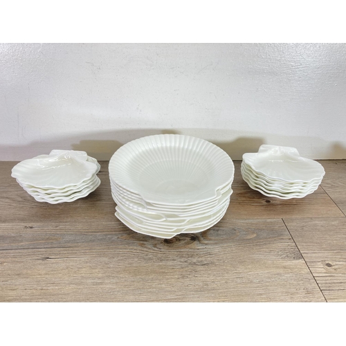 403 - A collection of china to include Wedgwood Edme shell shaped plates, Wedgwood Edme star shaped snack ... 