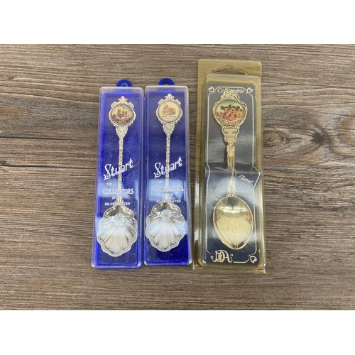 433 - A collection of silver plated souvenir teaspoons and a boxed Walker & Hall hallmarked Sheffield silv... 