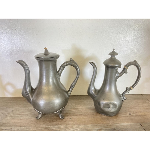 456 - A collection of pewter to include tankards, 19th century Howes coffee pot, 19th century Broadhead & ... 