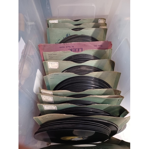 855 - Two boxes containing a very large quantity of shellac records; labels to include Columbia, REX, Brun... 