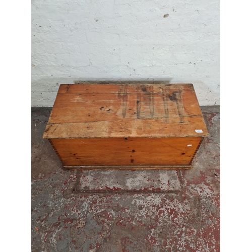 103 - A Victorian pine blanket box - approx. 41cm high x 94cm wide x 47cm deep