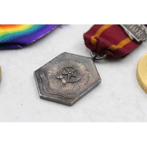 1184 - Three medals to include WWI Victory medals awarded to M2-047762 PTE J. Knight A.S.C and 34096 PTE E.... 