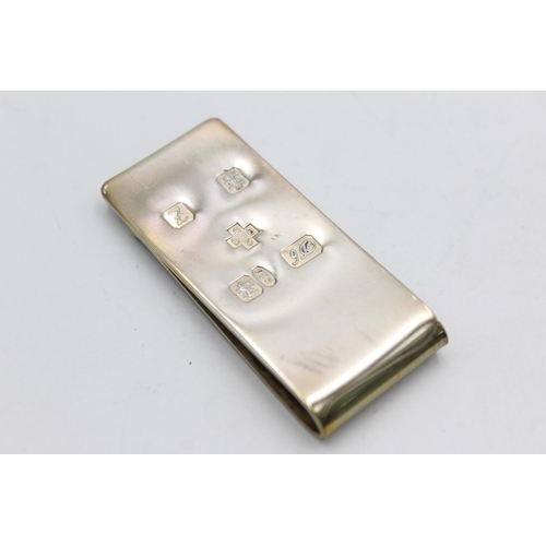 1273 - A hallmarked Edinburgh silver Millennium money clip - approx. gross weight 29 grams and 6cm long