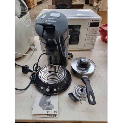 813 - A Philips Senseo coffee machine