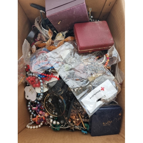 371 - Approx. 17.4kg of costume jewellery