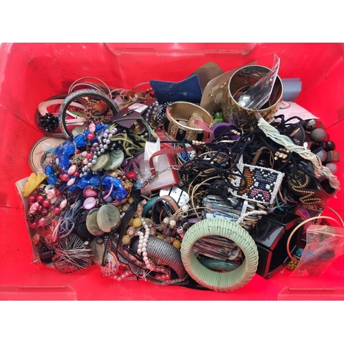 372 - Approx. 16kg of costume jewellery