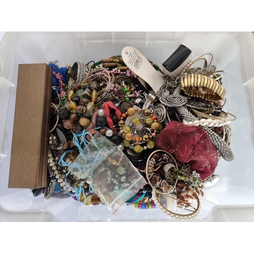 373 - Approx. 15.8kg of costume jewellery