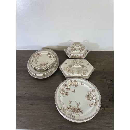 257 - A collection of late 19th/early 20th century china to include Copeland Spode's Italian meat plate, W... 