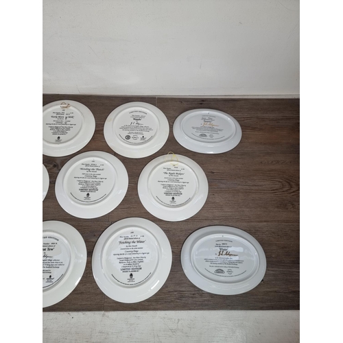 273 - A collection of ceramic limited edition collector's plates to include Wedgwood, Royal Doulton, Daven... 