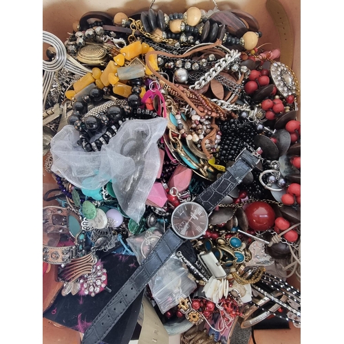 376 - Approx. 13kg of costume jewellery