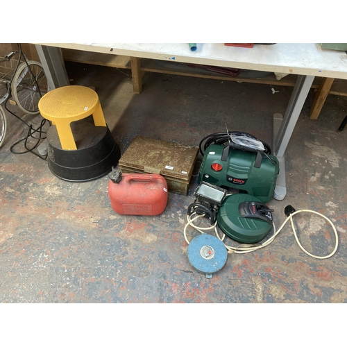 840 - Five items, one Bosch EasyAquatak 120 pressure washer, one mains electric work light, one Rabone Che... 