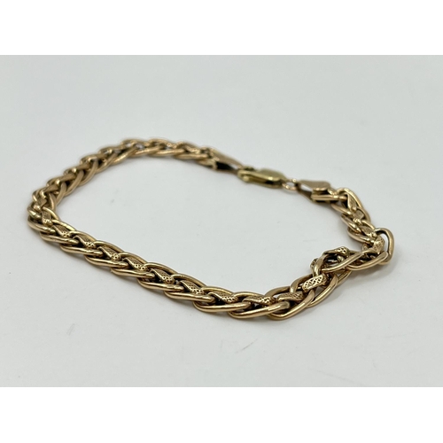 1089 - A 9ct gold 18cm bracelet - approx. gross weight 6 grams