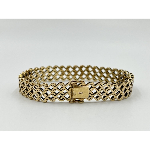 1092 - A hallmarked 9ct gold 19cm bracelet - approx. gross weight 16.8 grams