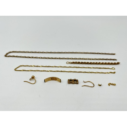 1094 - A collection of scrap 9ct gold - approx. gross weight 5.3 grams