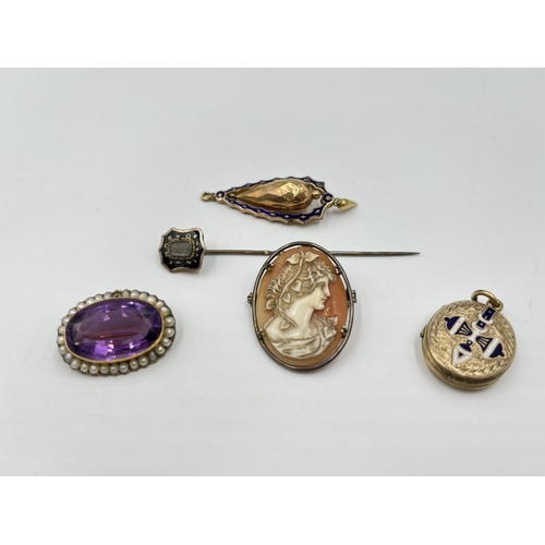 1121 - Five pieces of antique jewellery to include 800 grade silver cameo pin brooch, yellow metal and enam... 