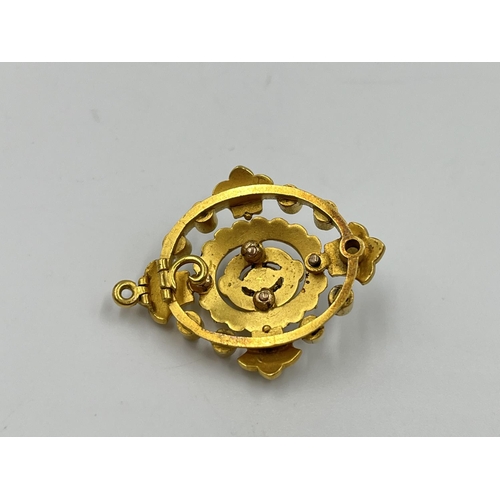 1123 - A 19th century yellow metal diamond and seed pearl brooch/pendant - approx. gross weight 7.6 grams a... 