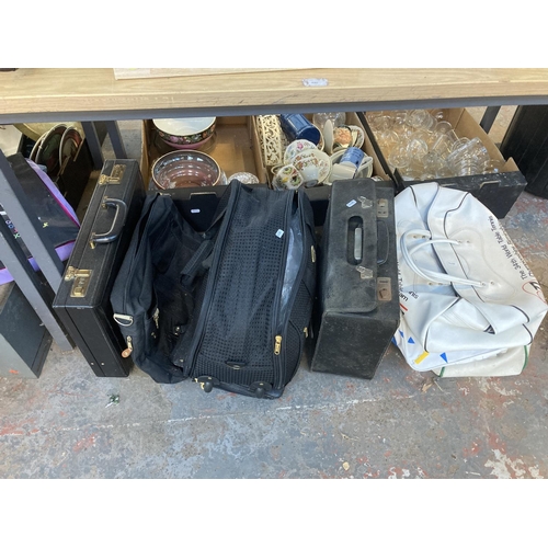 899 - A very large quantity of suitcases, travel cases and luggage