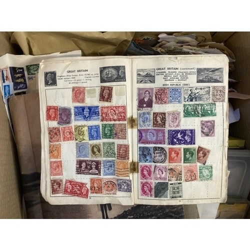 843 - A box containing a collection of world stamps