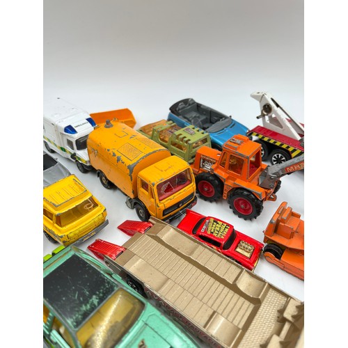 346 - A collection of diecast model vehicles to include Corgi Revopak refuse collector, Matchbox SuperKing... 