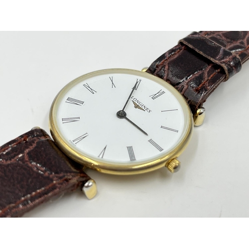 1126 - A quartz men's wristwatch