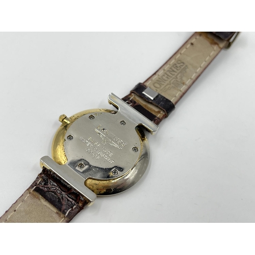 1126 - A quartz men's wristwatch