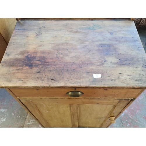 96 - A Victorian pine clerk's desk - approx. 127cm high x 81cm wide x 60cm deep