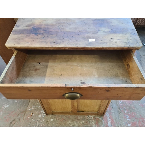 96 - A Victorian pine clerk's desk - approx. 127cm high x 81cm wide x 60cm deep