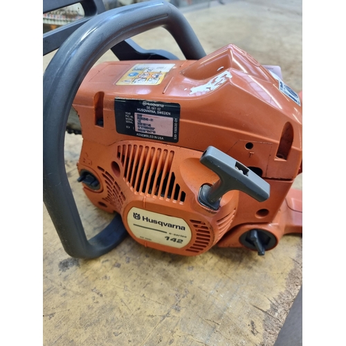 532 - A Husqvarna E-series 142 petrol chainsaw