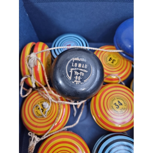 382 - Thirteen Lumar Yo-Yos, eleven No.34 Beginners and two No.99 Championship