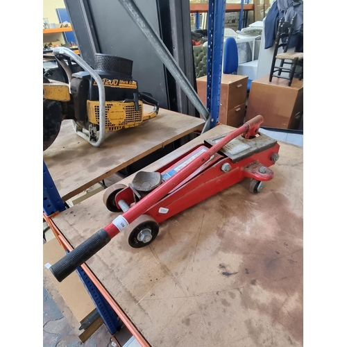 558 - A Draper hydraulic floor jack