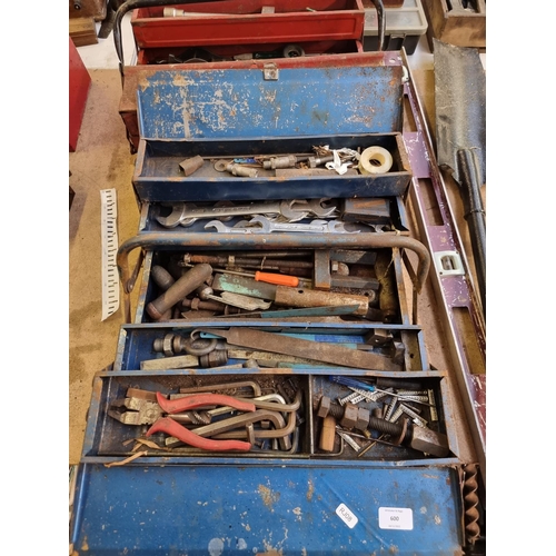 600 - Two vintage metal cantilever tool chests containing a large collection of tools